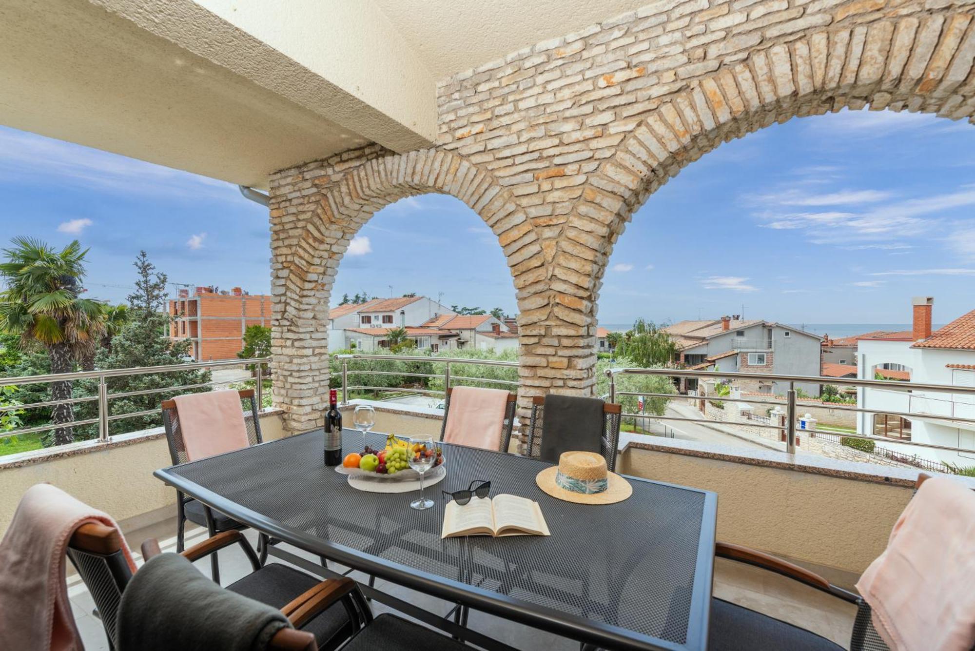 Apartments Marizela Poreč Buitenkant foto