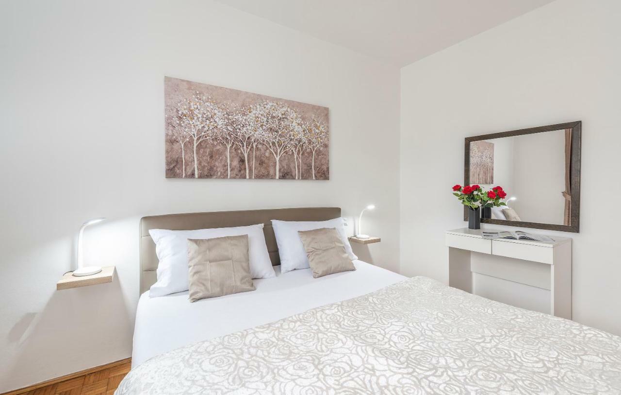 Apartments Marizela Poreč Buitenkant foto