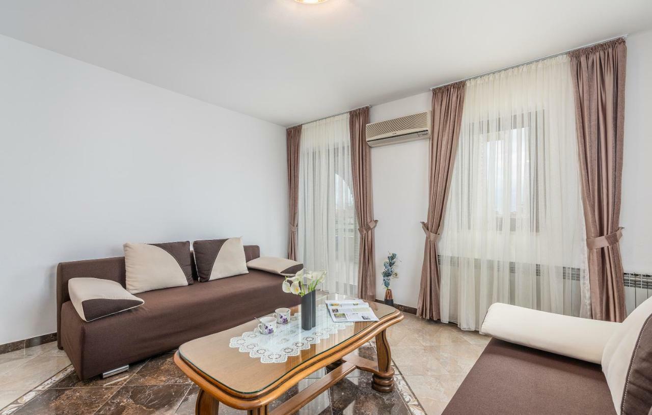 Apartments Marizela Poreč Buitenkant foto