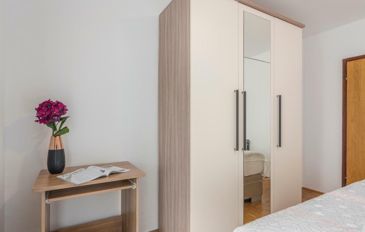 Apartments Marizela Poreč Buitenkant foto